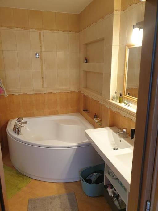 Mezonetovy Apartman V Centre Novej Dubnice Ilava Exterior foto
